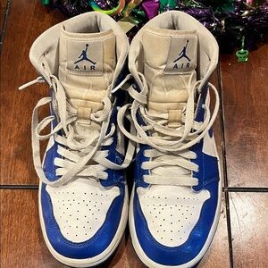 Nike High-Top Sneakers in Blue and White